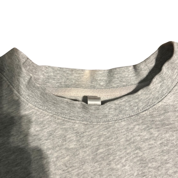 Fabletics Gray Sweatshirt - Picture 2 of 4